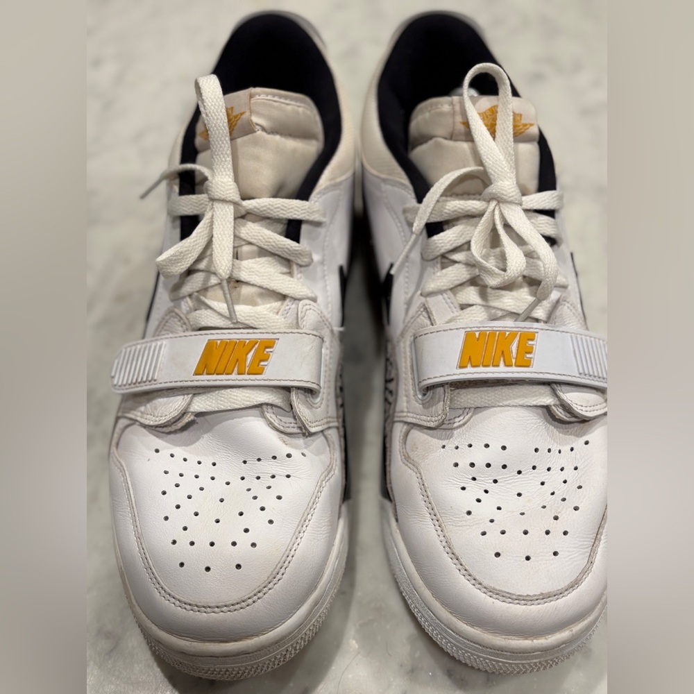 Men’s Jordan Legacy 312 Low, Black/Yelow Ochre/White, Sz 13, good pre owned cond - Picture 4 of 11